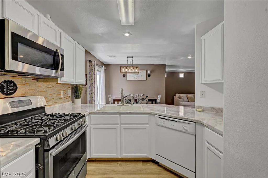 10073 Fragile Fields, Las Vegas, NV 89183