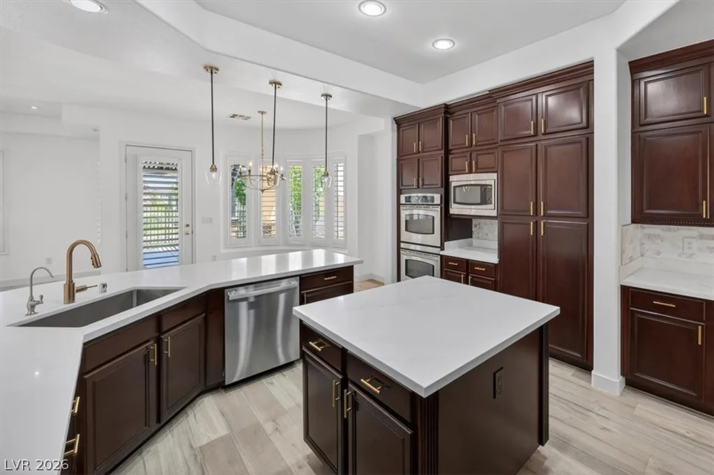 2122 Country Cove, Las Vegas, NV 89135