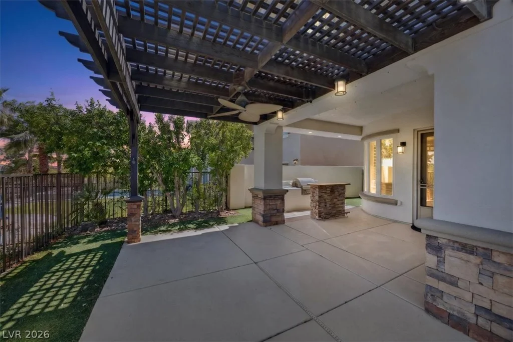 2122 Country Cove, Las Vegas, NV 89135