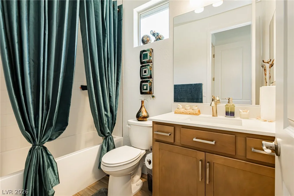 10135 Carmine Clay, Las Vegas, NV 89143