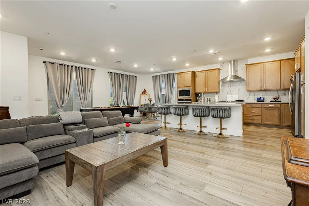 10135 Carmine Clay, Las Vegas, NV 89143