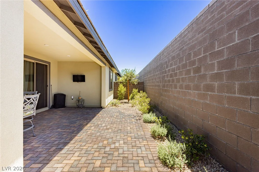 10135 Carmine Clay, Las Vegas, NV 89143