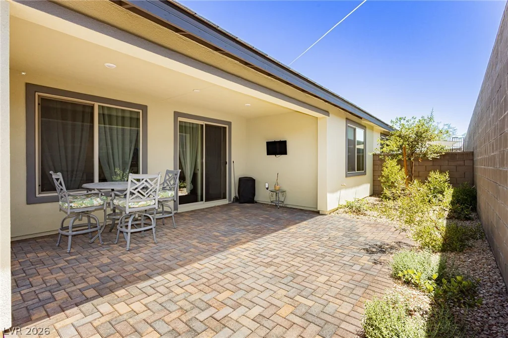10135 Carmine Clay, Las Vegas, NV 89143