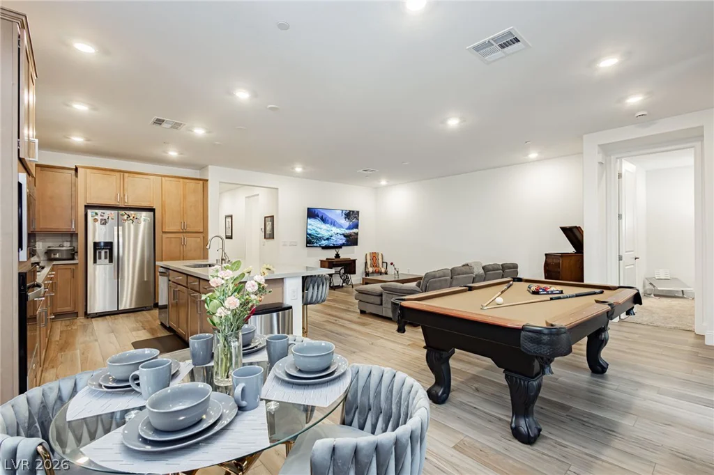 10135 Carmine Clay, Las Vegas, NV 89143