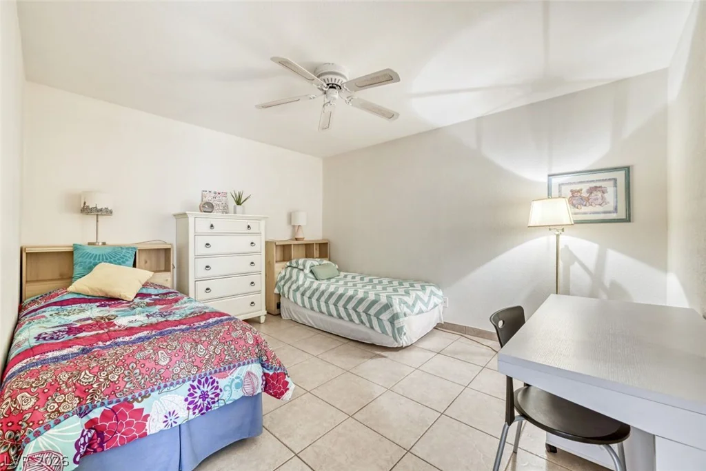 3464 Pino, Las Vegas, NV 89121