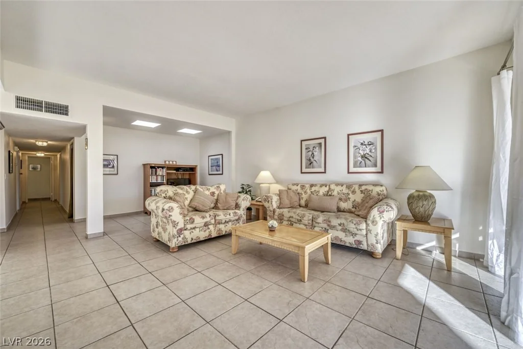 3464 Pino, Las Vegas, NV 89121