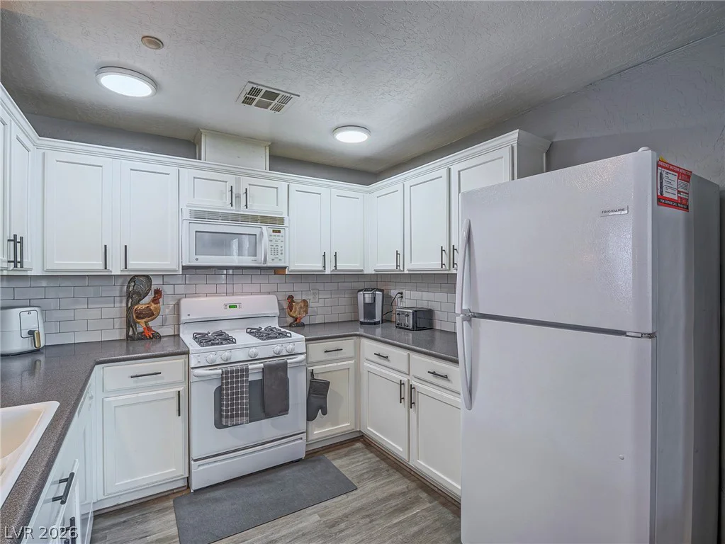 4720 Apulia, North Las Vegas, NV 89084