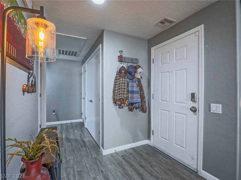 4720 Apulia, North Las Vegas, NV 89084