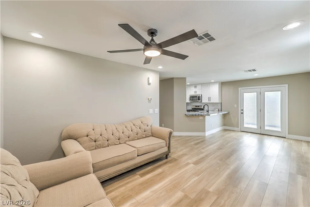 1154 Burnt Sky, Las Vegas, NV 89183