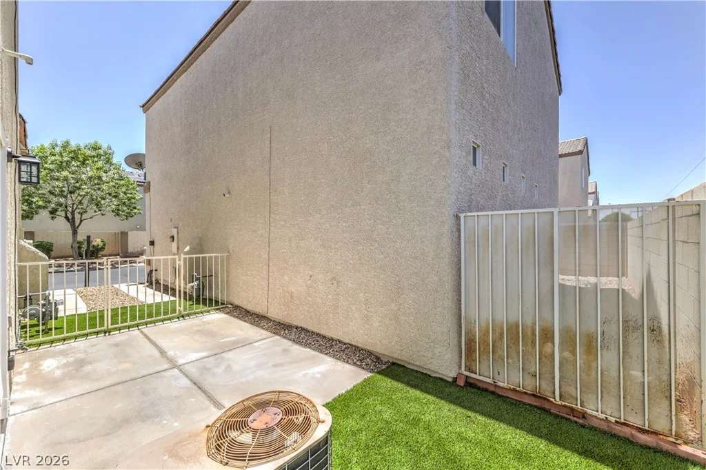 1154 Burnt Sky, Las Vegas, NV 89183