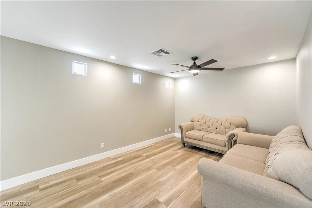 1154 Burnt Sky, Las Vegas, NV 89183