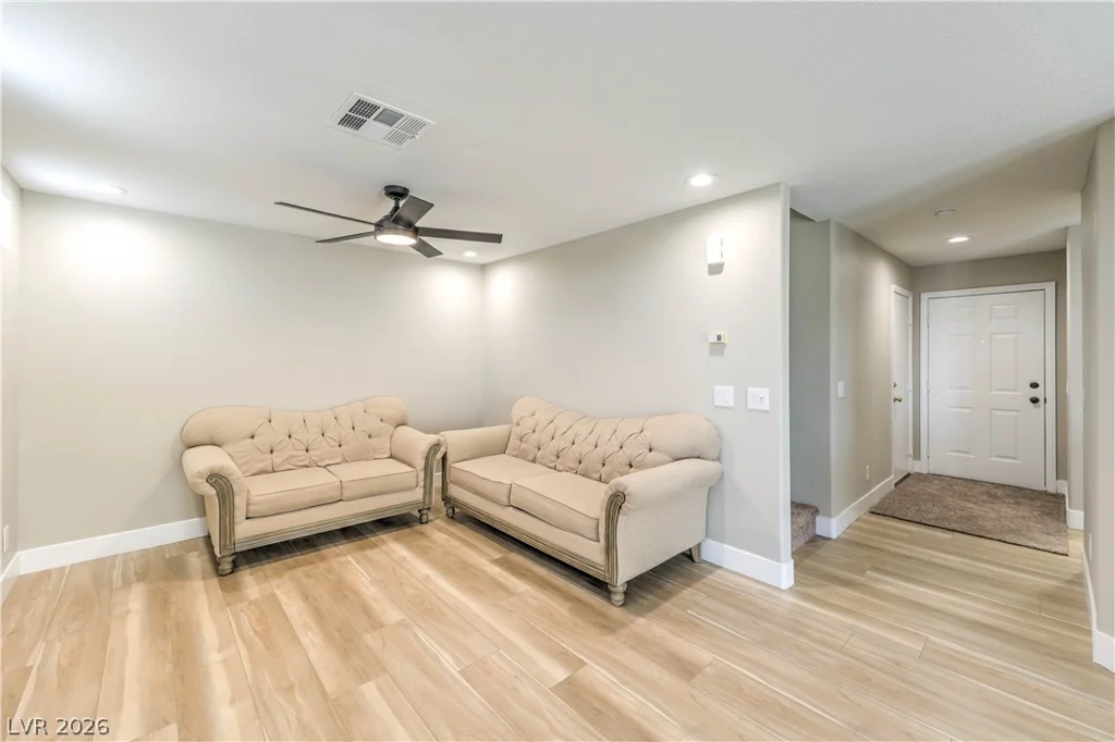 1154 Burnt Sky, Las Vegas, NV 89183