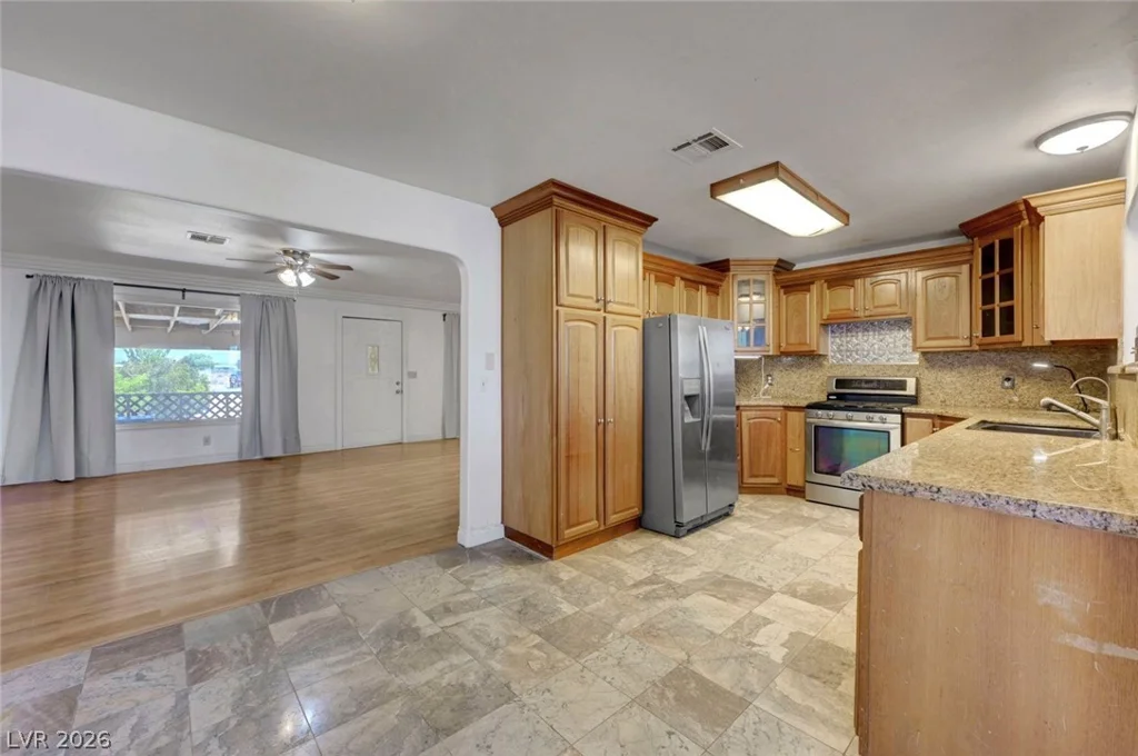 5300 Corrine, Pahrump, NV 89048