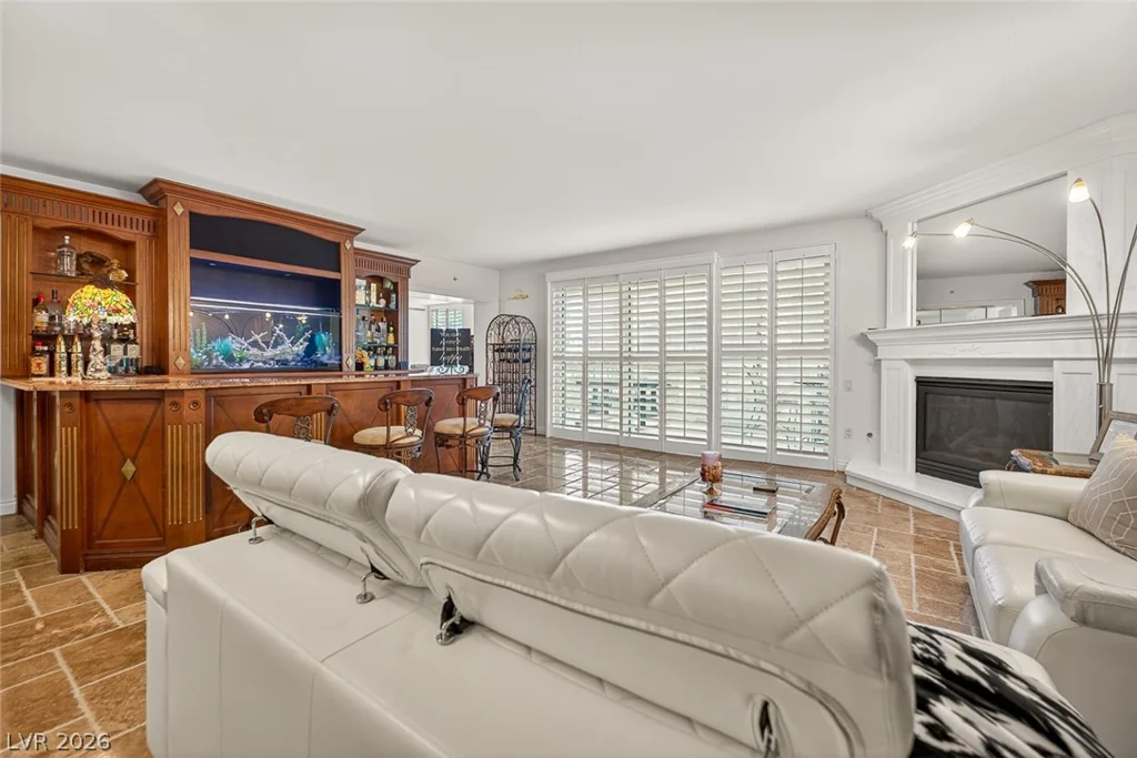 2747 Paradise, Las Vegas, NV 89109