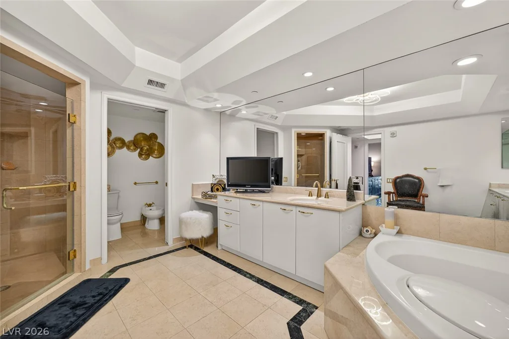 2747 Paradise, Las Vegas, NV 89109