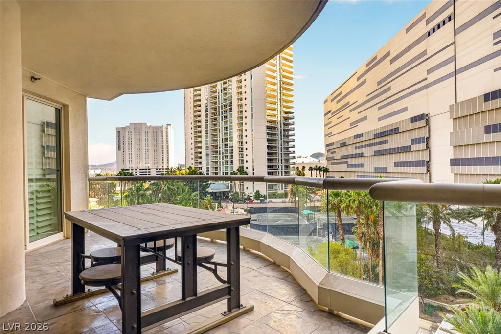 2747 Paradise, Las Vegas, NV 89109