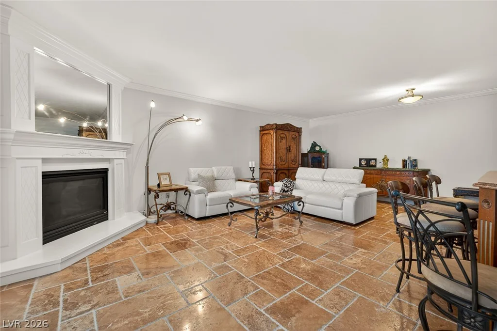 2747 Paradise, Las Vegas, NV 89109