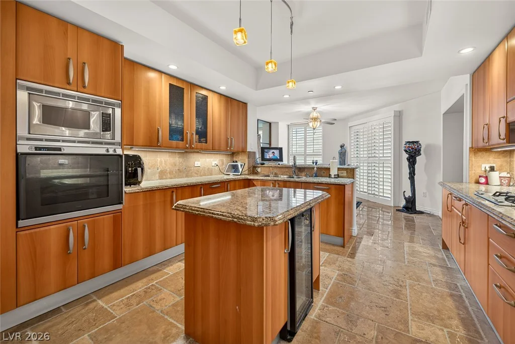 2747 Paradise, Las Vegas, NV 89109
