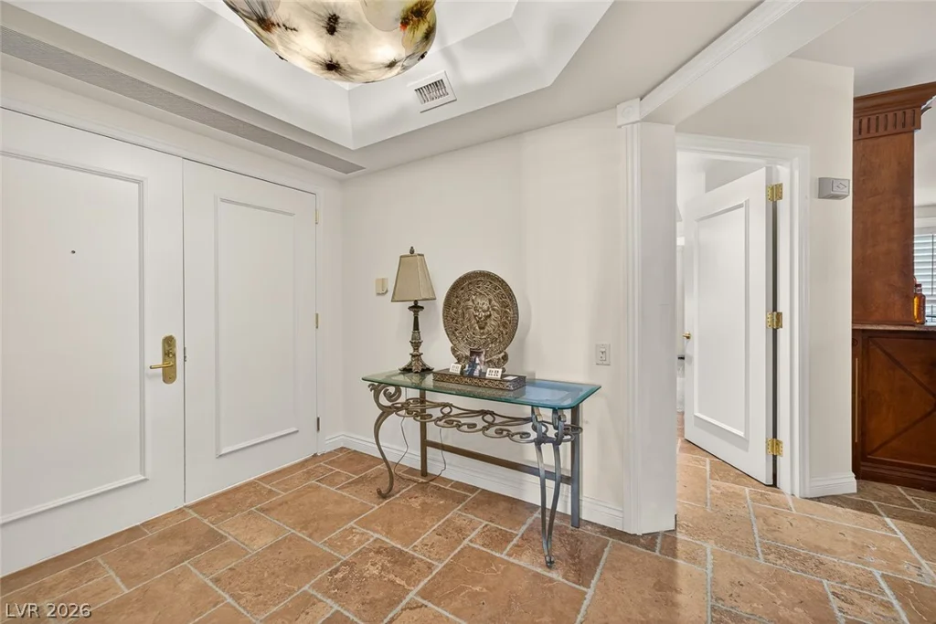 2747 Paradise, Las Vegas, NV 89109