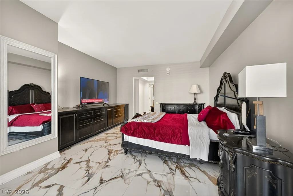 2747 Paradise, Las Vegas, NV 89109