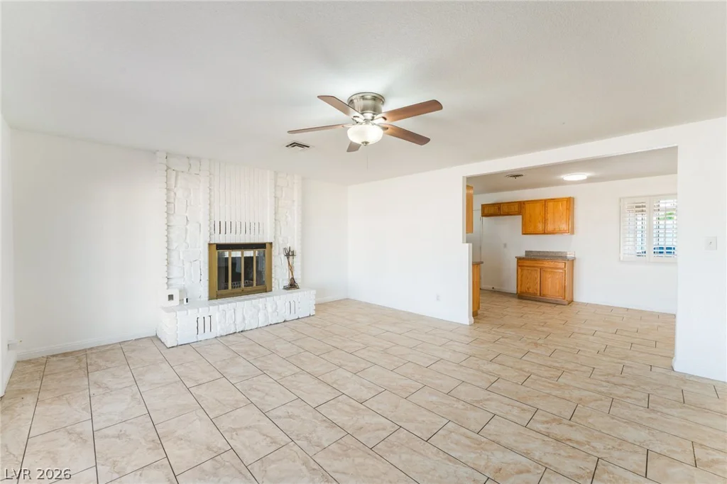 1205 Squires, Las Vegas, NV 89146