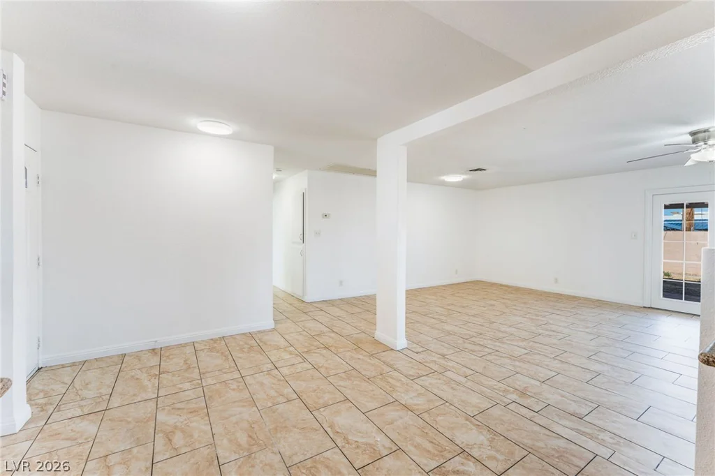 1205 Squires, Las Vegas, NV 89146