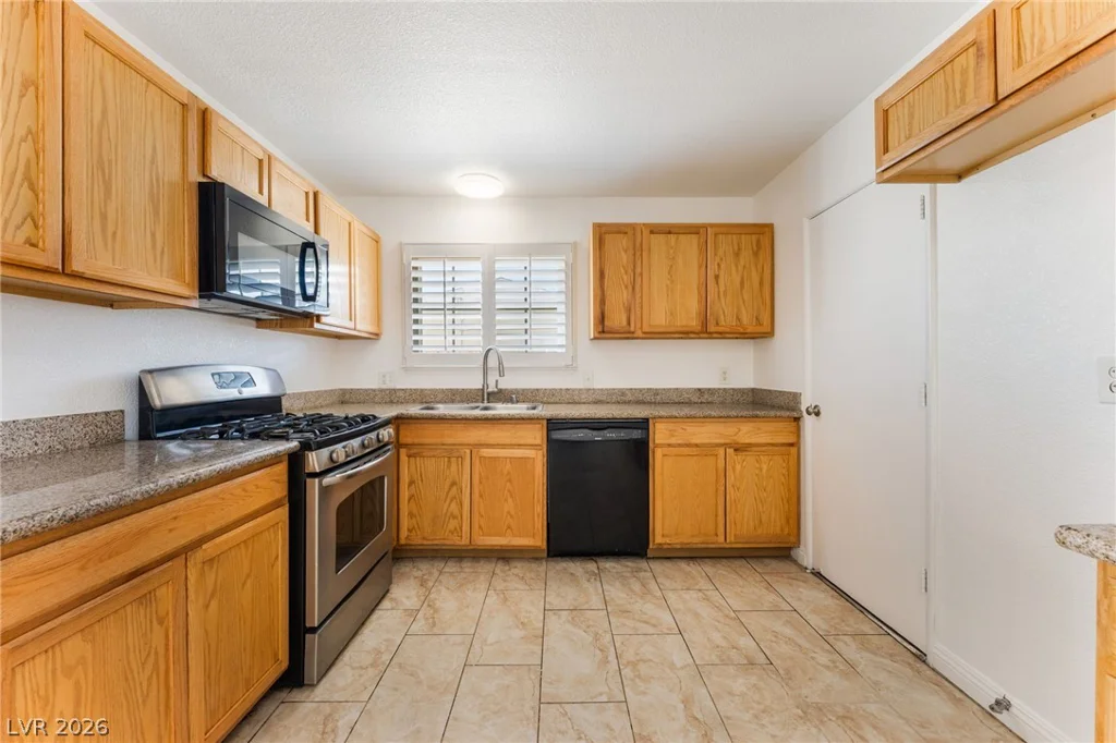 1205 Squires, Las Vegas, NV 89146