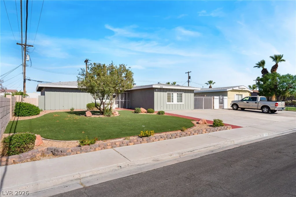 1205 Squires, Las Vegas, NV 89146