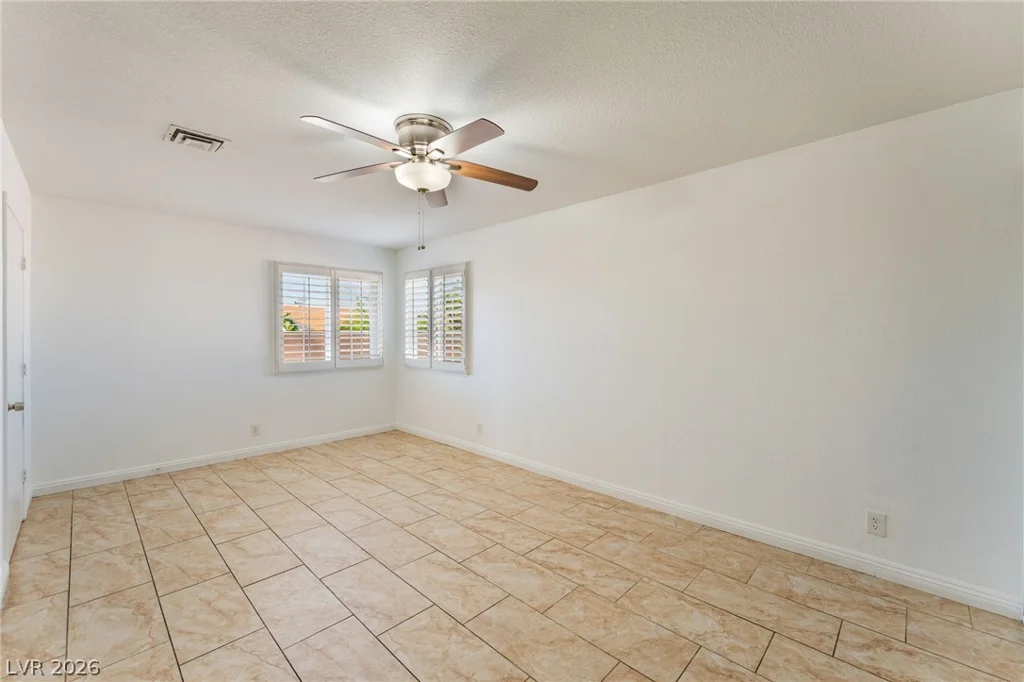 1205 Squires, Las Vegas, NV 89146