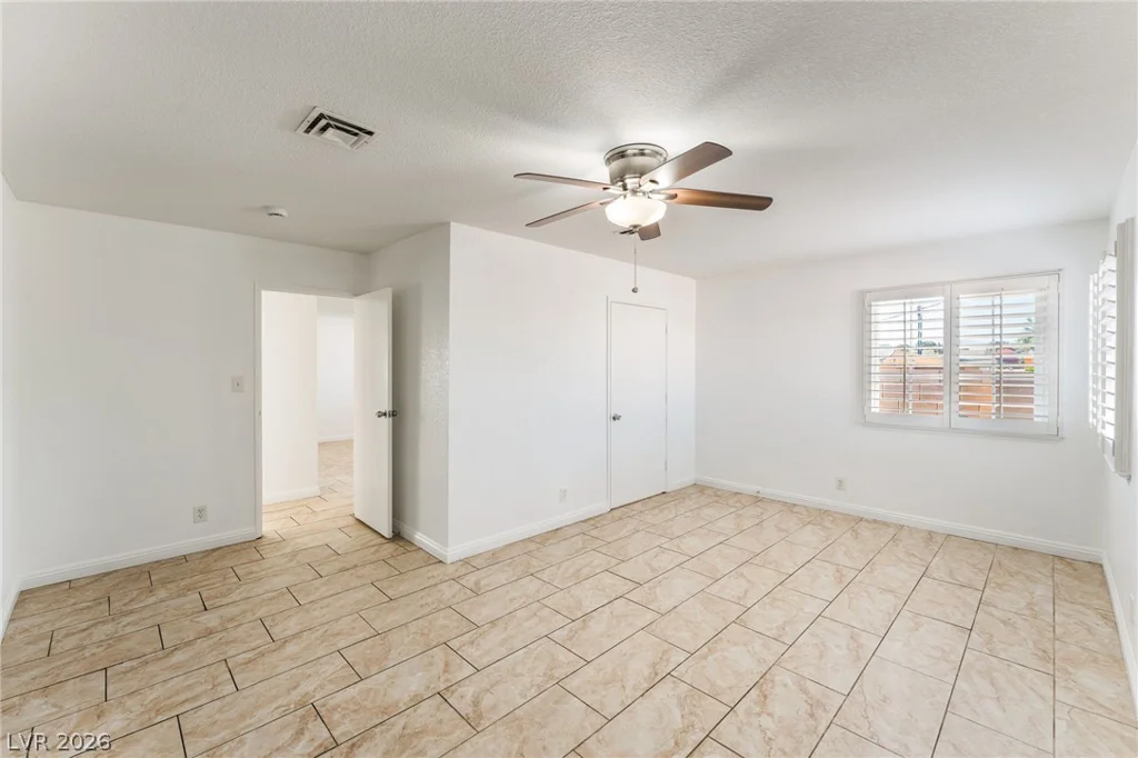 1205 Squires, Las Vegas, NV 89146