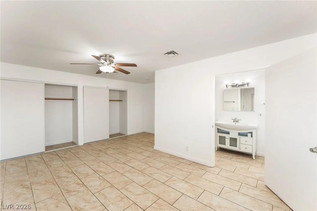 1205 Squires, Las Vegas, NV 89146