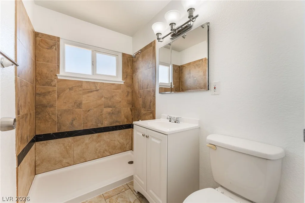 1205 Squires, Las Vegas, NV 89146