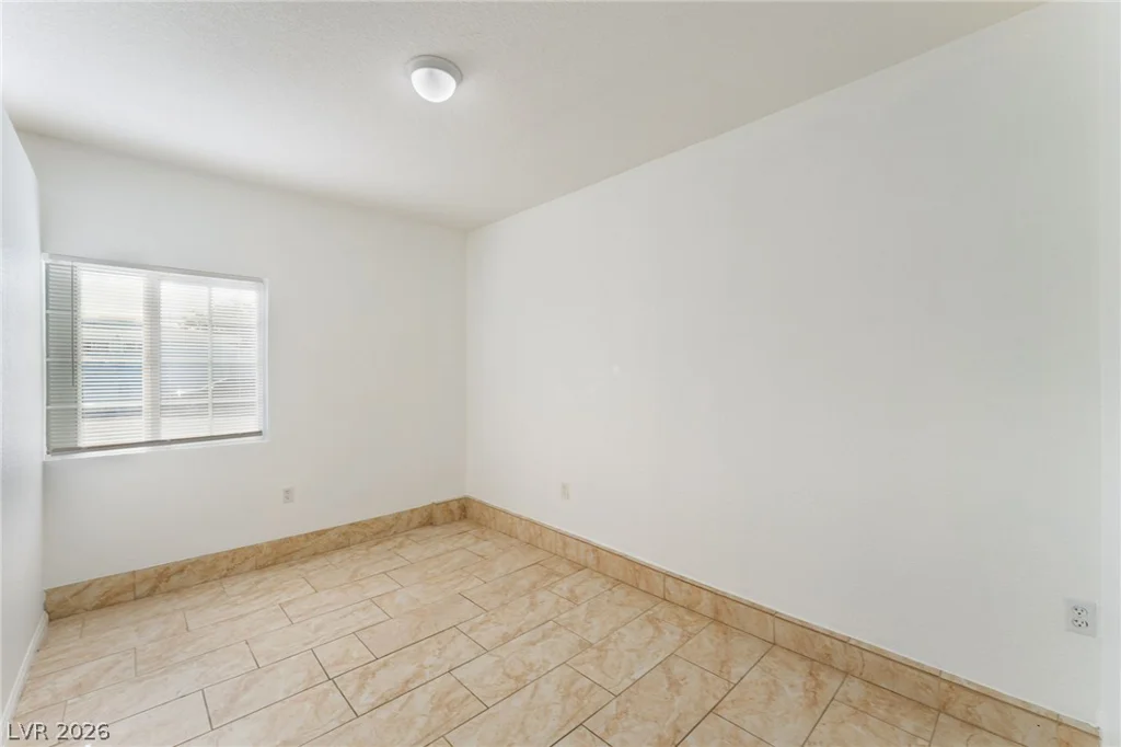 1205 Squires, Las Vegas, NV 89146