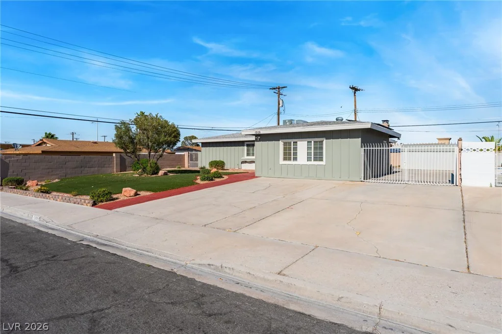 1205 Squires, Las Vegas, NV 89146