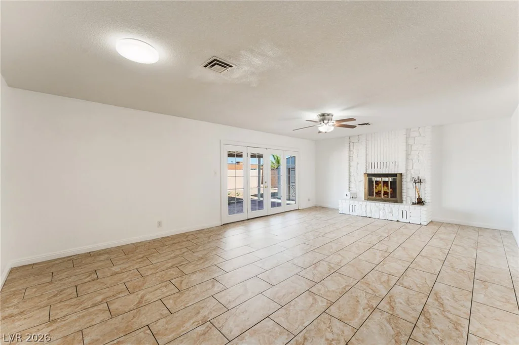 1205 Squires, Las Vegas, NV 89146