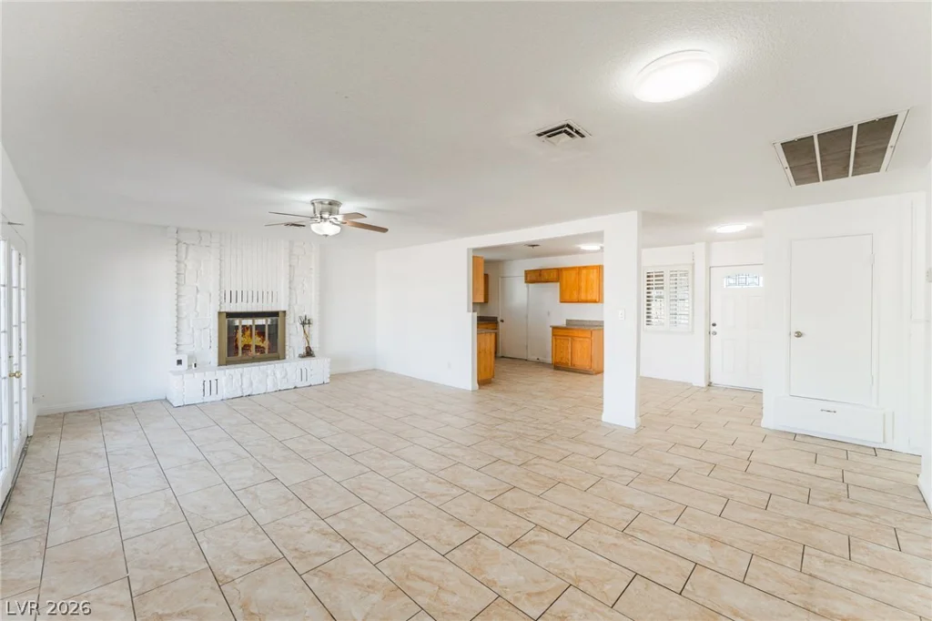 1205 Squires, Las Vegas, NV 89146