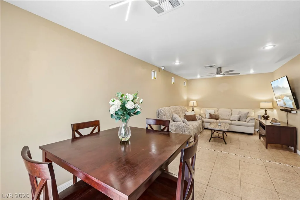 9957 Keephills, Las Vegas, NV 89183