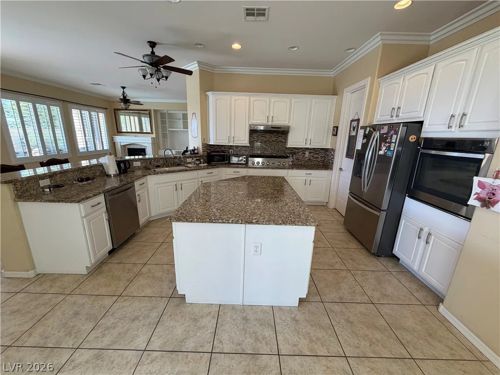 2127 Clearwater Lake, Henderson, NV 89044