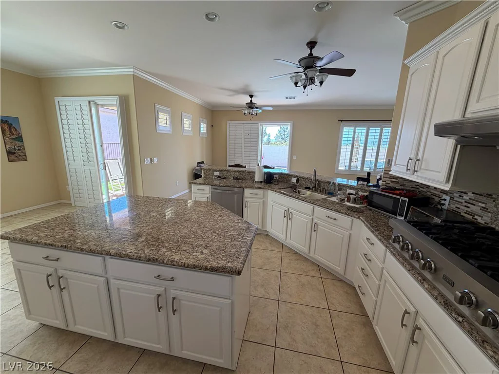 2127 Clearwater Lake, Henderson, NV 89044