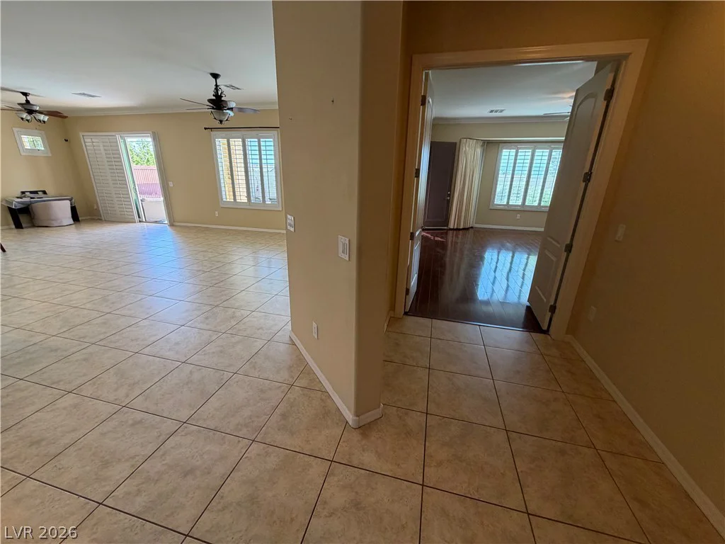 2127 Clearwater Lake, Henderson, NV 89044