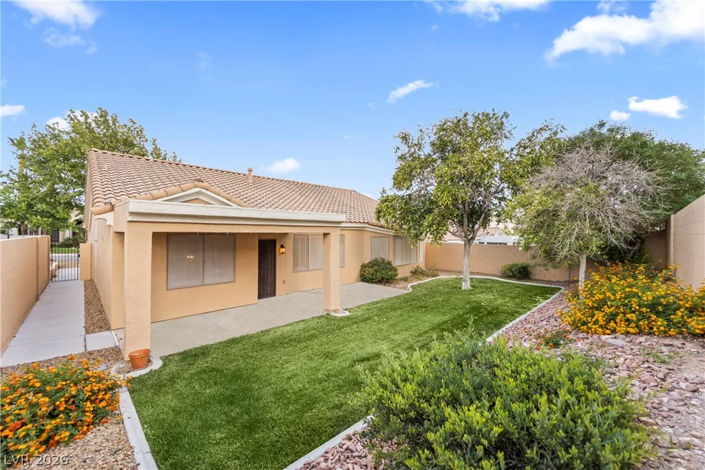 1909 Rolling Dunes, Las Vegas, NV 89117
