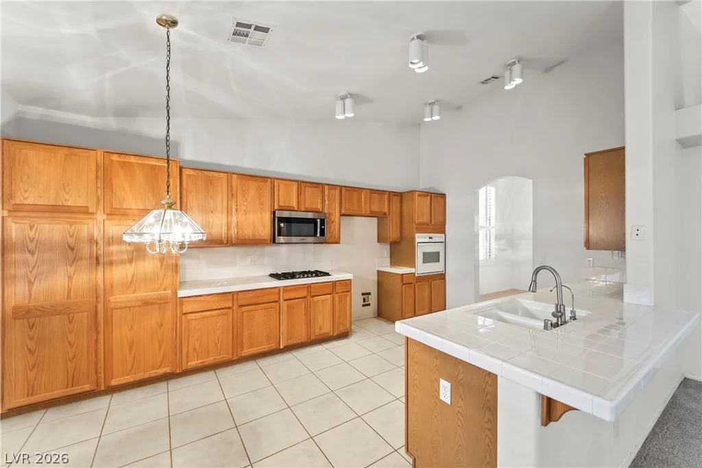 1909 Rolling Dunes, Las Vegas, NV 89117