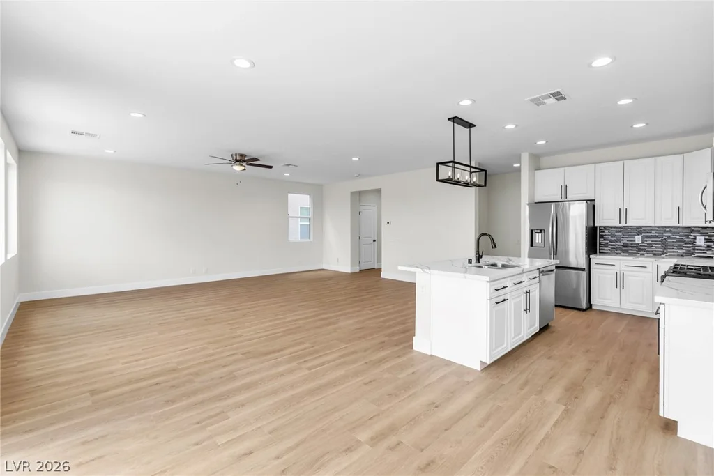 6338 Angora Peak, Las Vegas, NV 89115