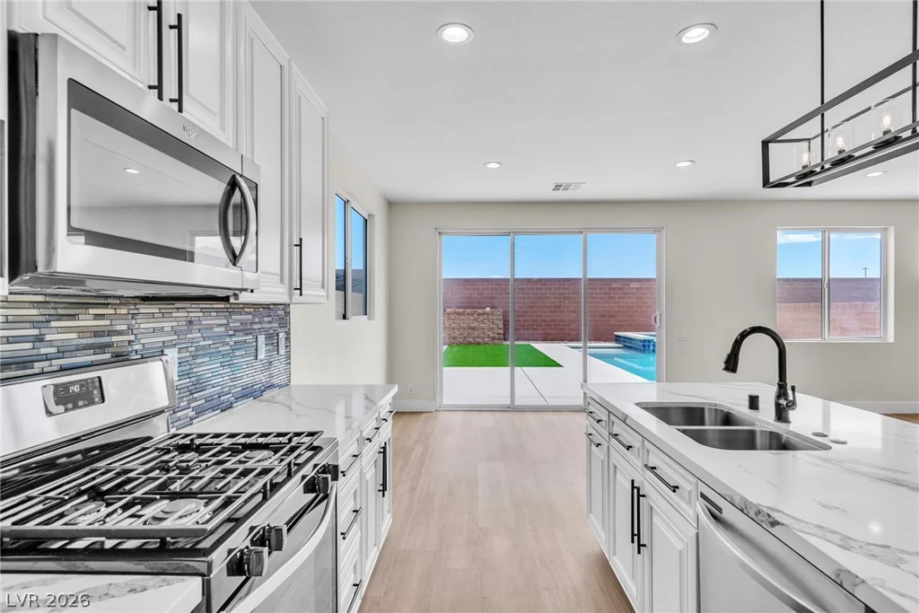 6338 Angora Peak, Las Vegas, NV 89115