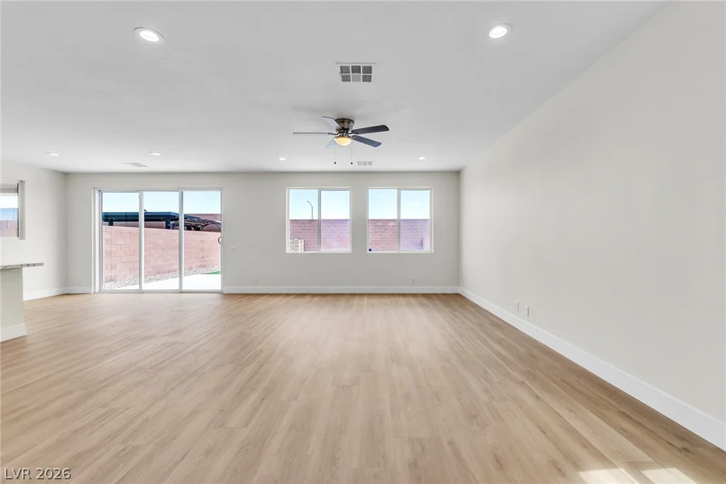 6338 Angora Peak, Las Vegas, NV 89115