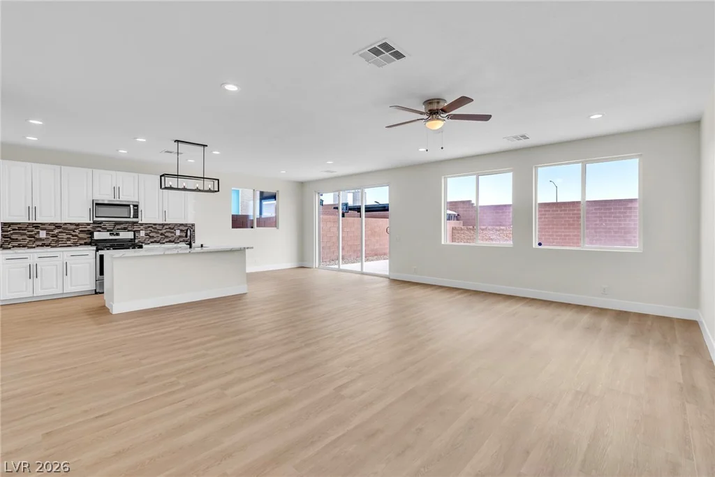 6338 Angora Peak, Las Vegas, NV 89115