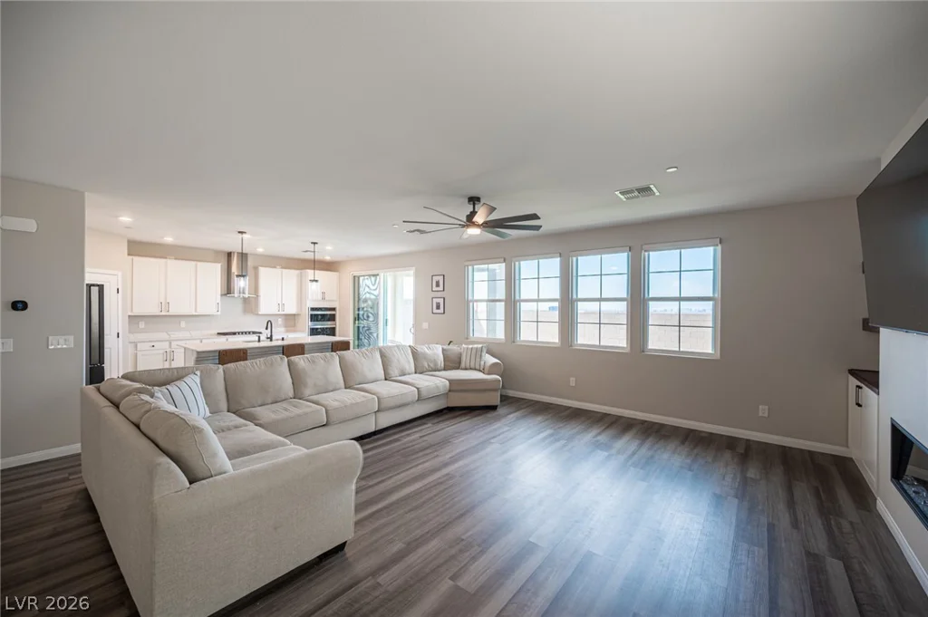 3786 Pordenone, Henderson, NV 89044