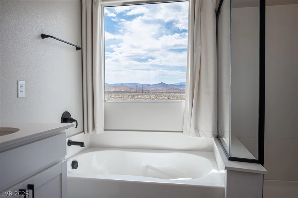 3786 Pordenone, Henderson, NV 89044