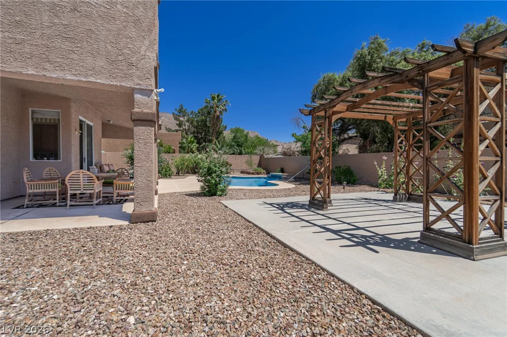 6313 Varna, Las Vegas, NV 89110