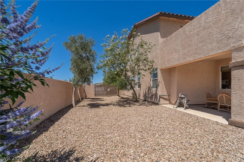 6313 Varna, Las Vegas, NV 89110